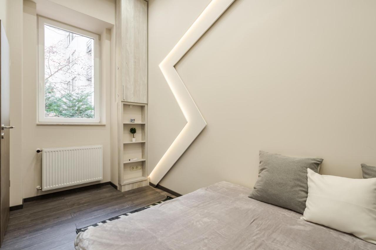 Chic Comfort Suite For 6 By Oktogon 布达佩斯 外观 照片